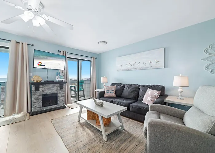 Regatta 204a Beachfront Views And Pool Holiday home *