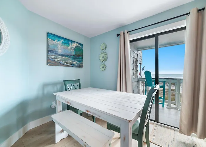 Regatta 204a Beachfront Views And Pool Holiday home *
