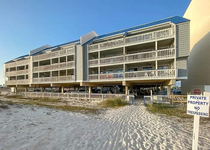 Regatta 204a Beachfront Views And Pool Holiday home *